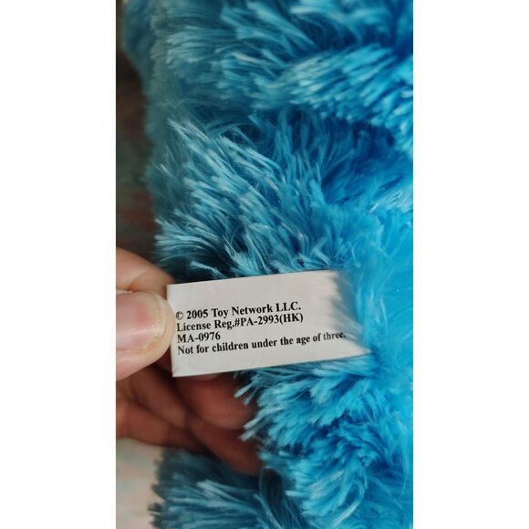 Toy Network 10" Fuzzy Blue Teddy Bear With Red Crayon - Picture 5 of 6